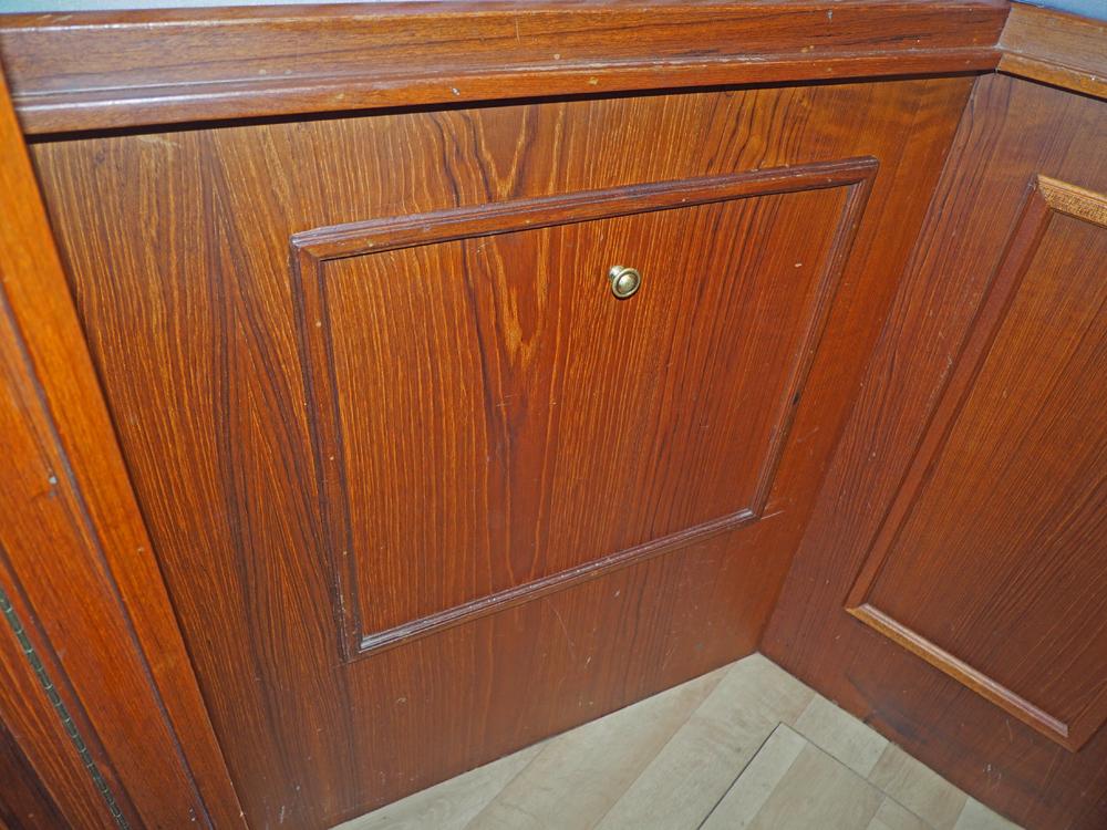 Cabin en avant, H&eacute;bergements